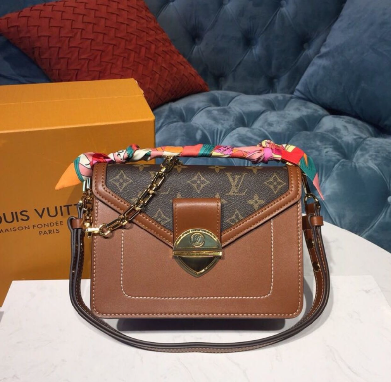 Louis Vuitton Biface Monogram Canvas By Nicolas Ghesquiere For Women, Women’s Handbags, Shoulder Bags 8.7in/21.5cm LV M44386