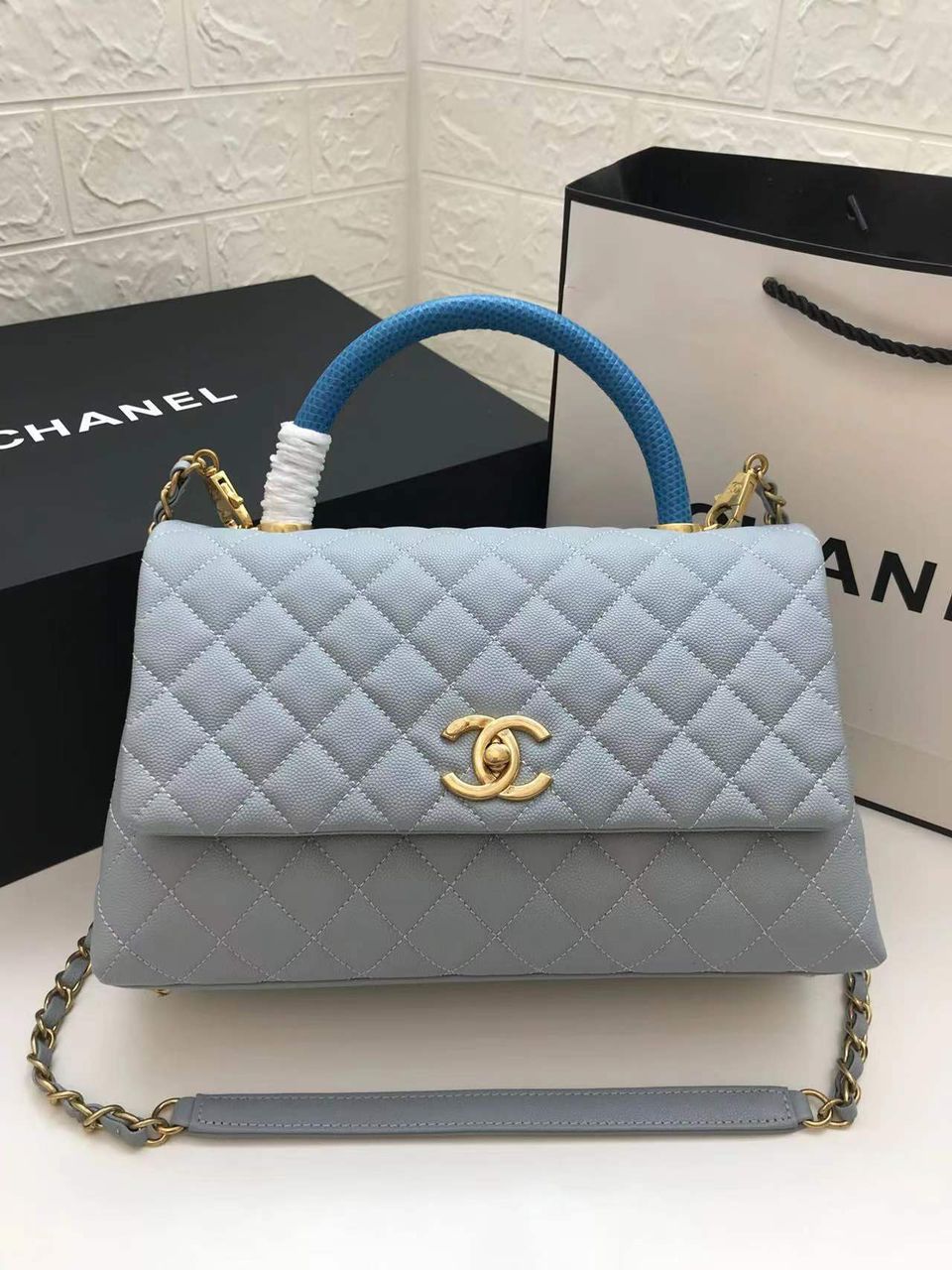 Chanel Large Flap Bag With Top Handle Light Grey For Women, Women’s Handbags, Shoulder And Crossbody Bags 11in/28cm A92991
