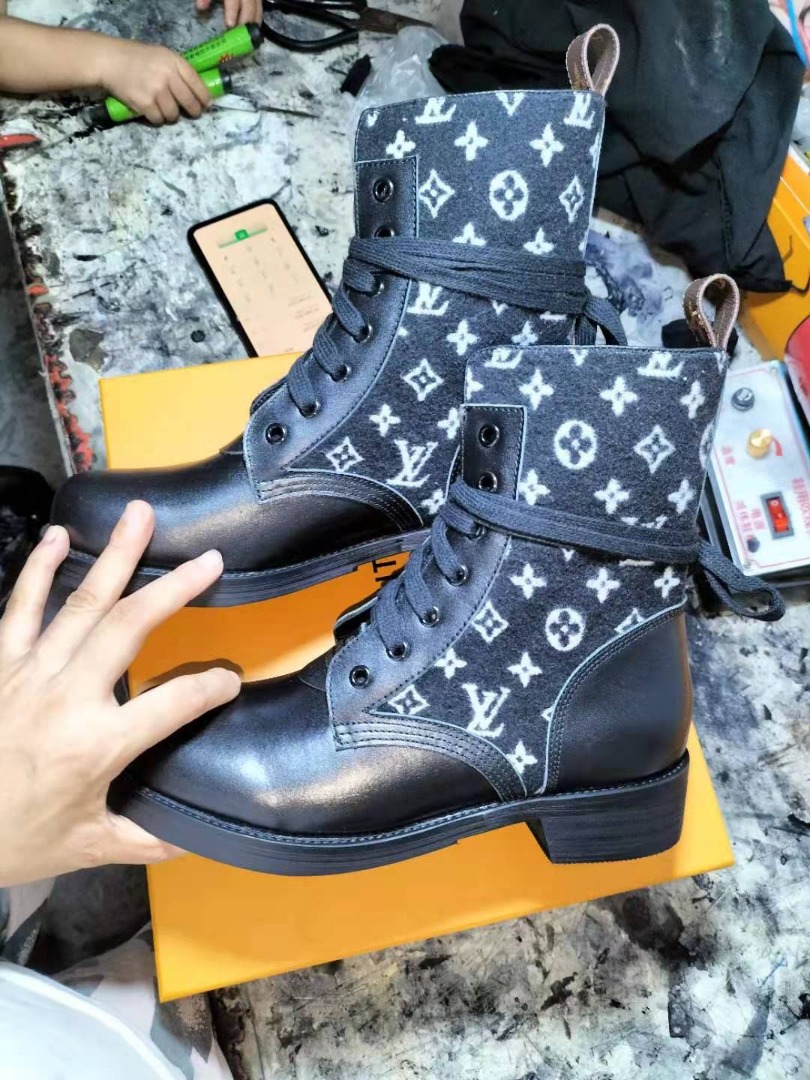 Louis Vuitton Metropolis Flat Ranger Monogram Denim Black For Women LV 1A9RPZ