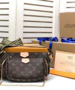 Louis Vuitton Multi Pochette Accessoires Bags Monogram Canvas Fall/Winter Collection M44813, Kaki/Beige