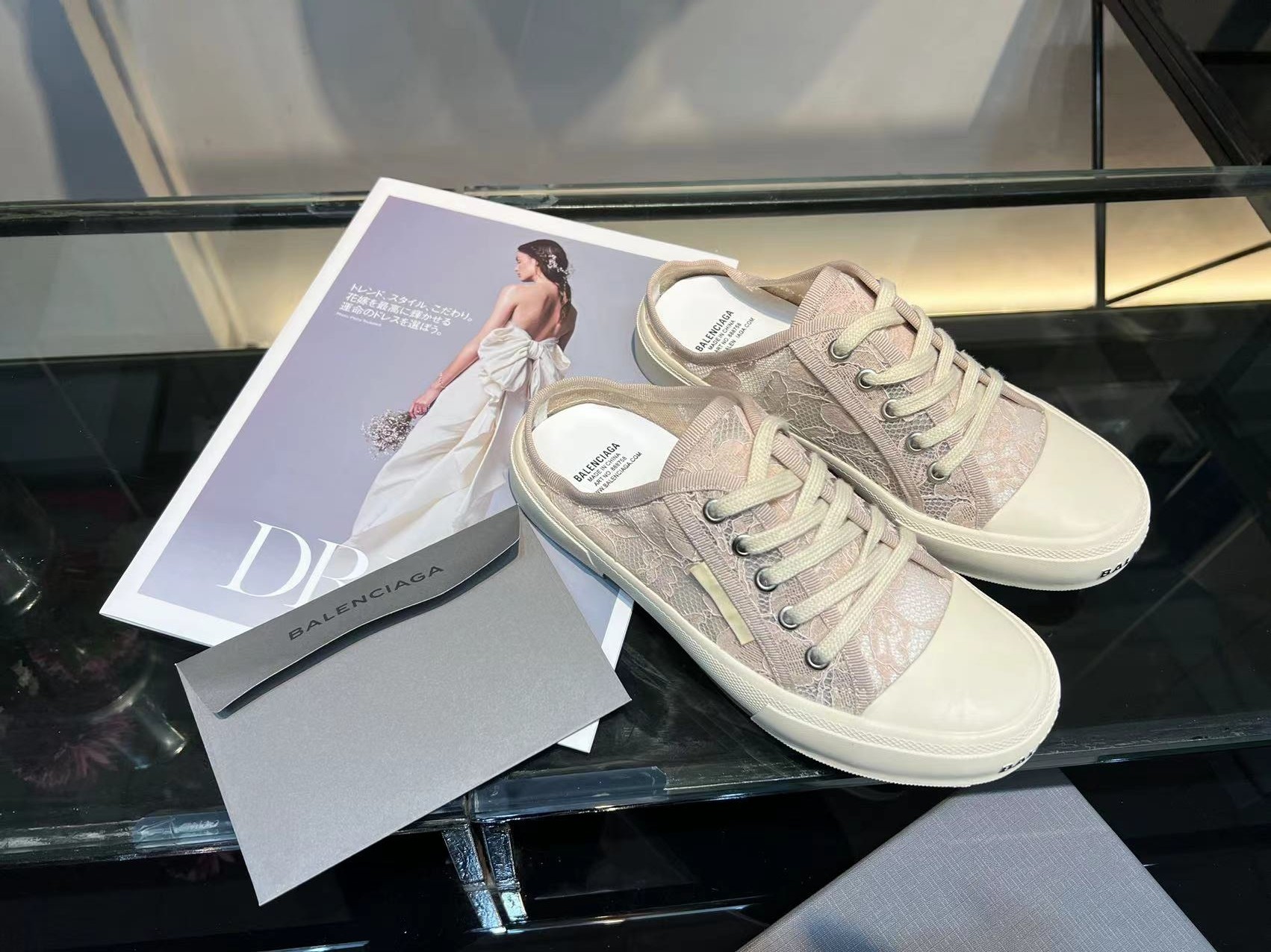 Balenciaga Paris Low Top Trainers White For Women