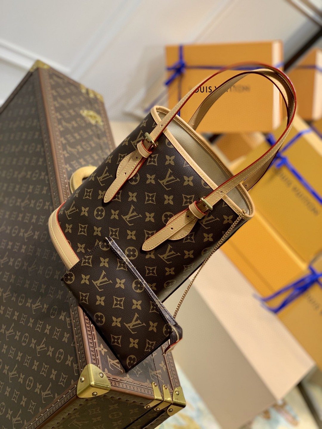 Louis Vuitton Petit Bucket Bag Monogram Canvas For Women, Women’s Handbags, Women’s Shoulder Bags 10.2in/26cm LV M42238