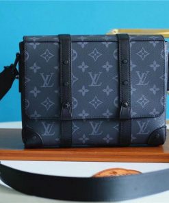 Louis Vuitton Trunk Messenger Monogram Eclipse For Men, Men’s Bags, Shoulder And Crossbody Bags 9.4in/24cm LV M45727
