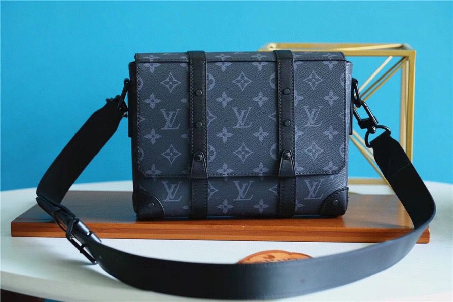 Louis Vuitton Trunk Messenger Monogram Eclipse For Men, Men’s Bags, Shoulder And Crossbody Bags 9.4in/24cm LV M45727
