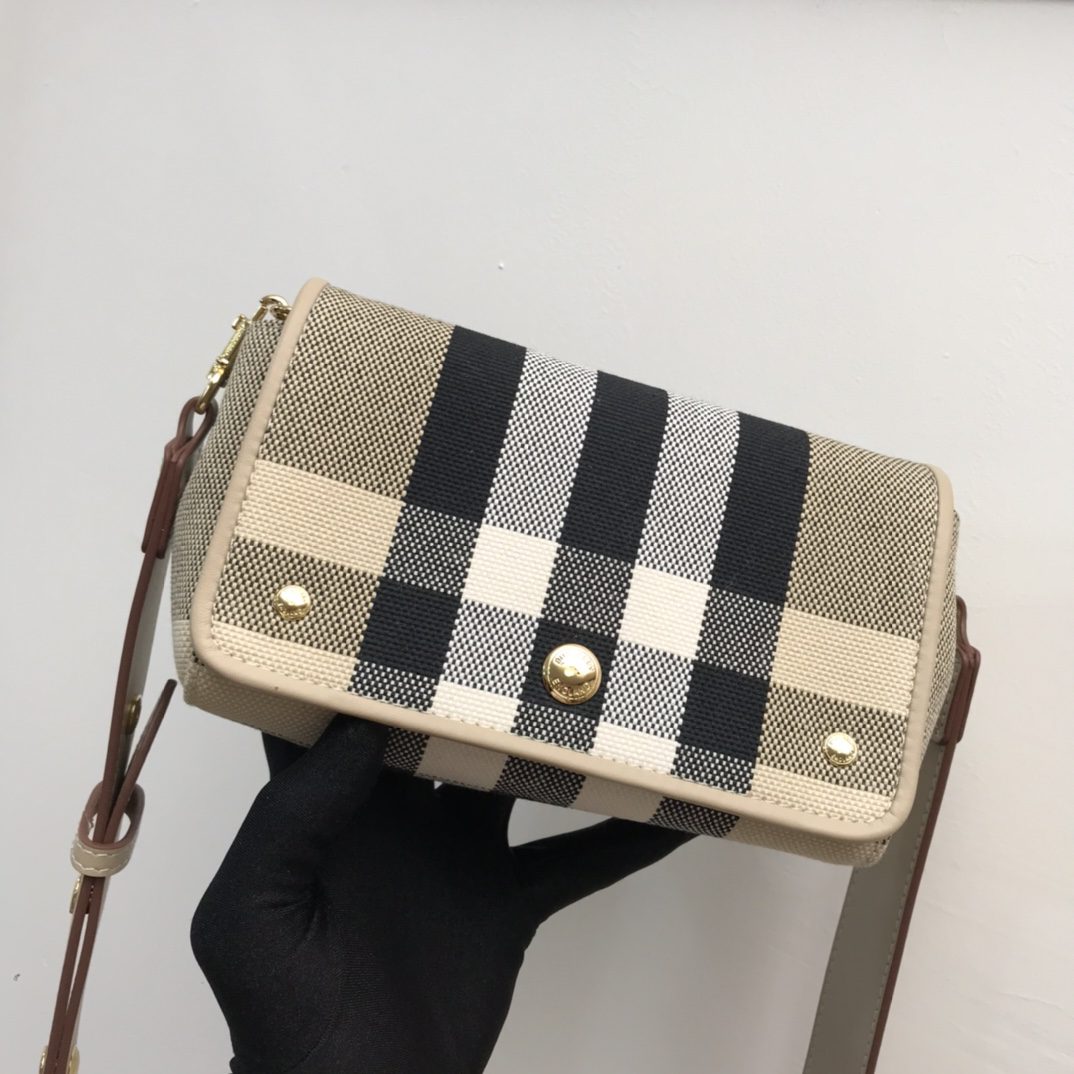 Burberry Vintage Check And Small Crossbody Bag For Women, Women’s Bags 7.1in/18cm