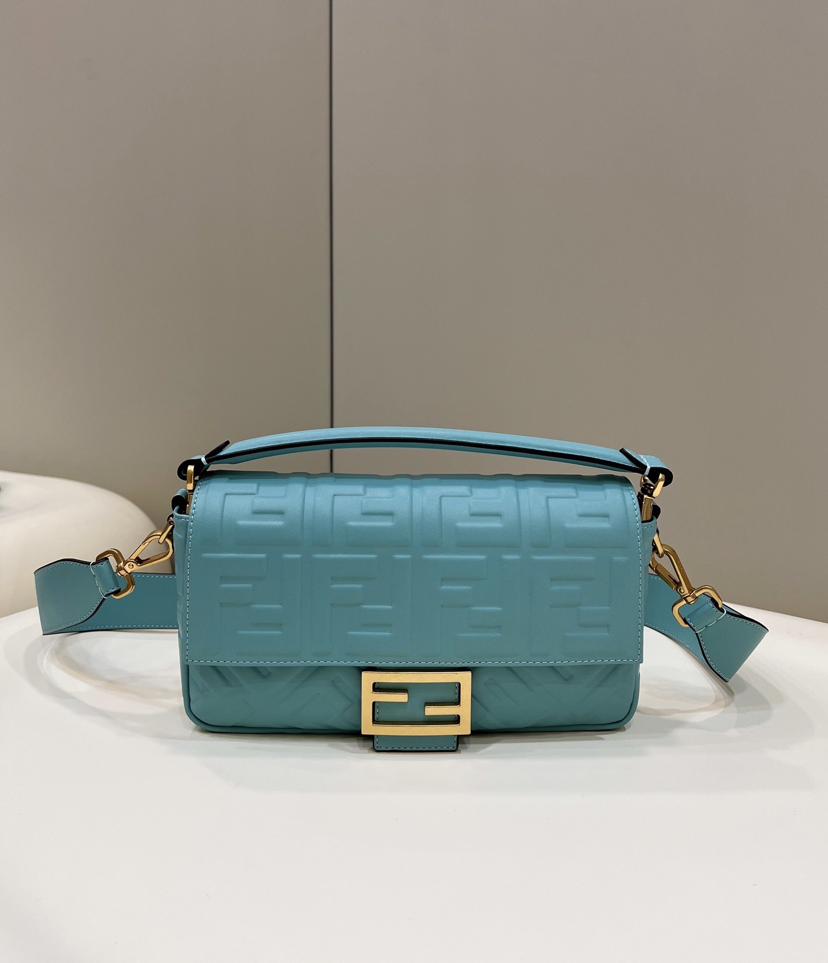 Fendi Baguette Teal For Women, Women’s Handbags, Shoulder And Crossbody Bags 10.6in/27cm FF 8BR600