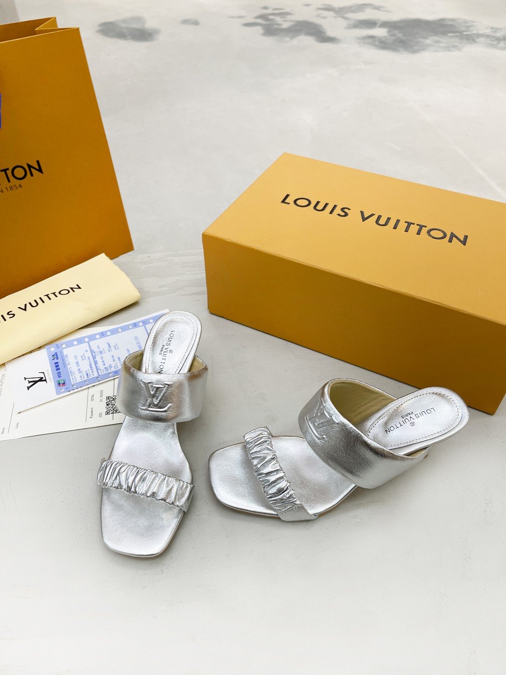 Louis Vuitton Women’s Drapy Mule Sliver For Women LV