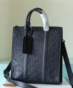 Louis Vuitton Sac Plat Cross Taurillon Black For Men, Men’s Bags, Shoulder And Crossbody Bags 28.5in/11.2cm LV M59960