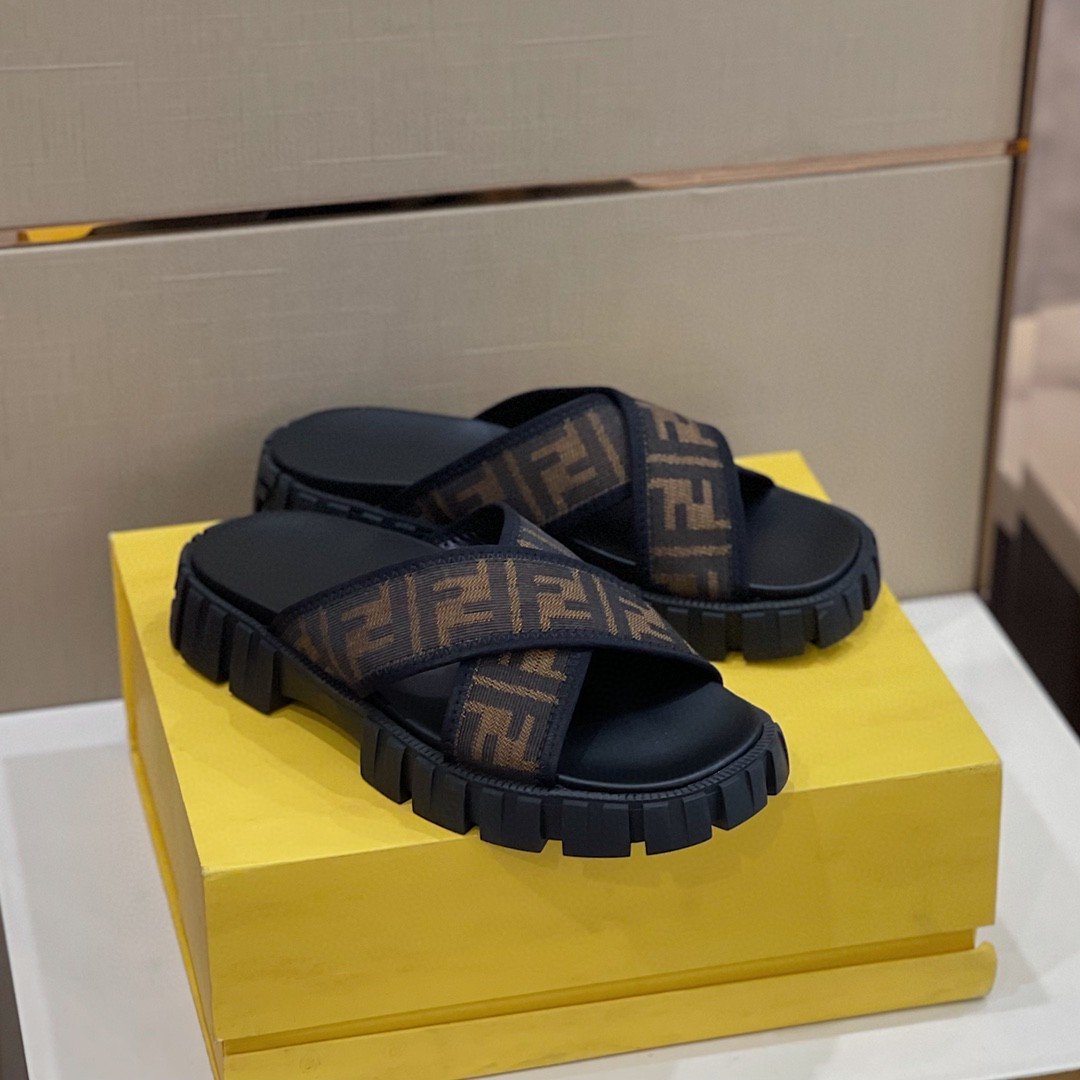 Fendi Force Brown Slides For Men