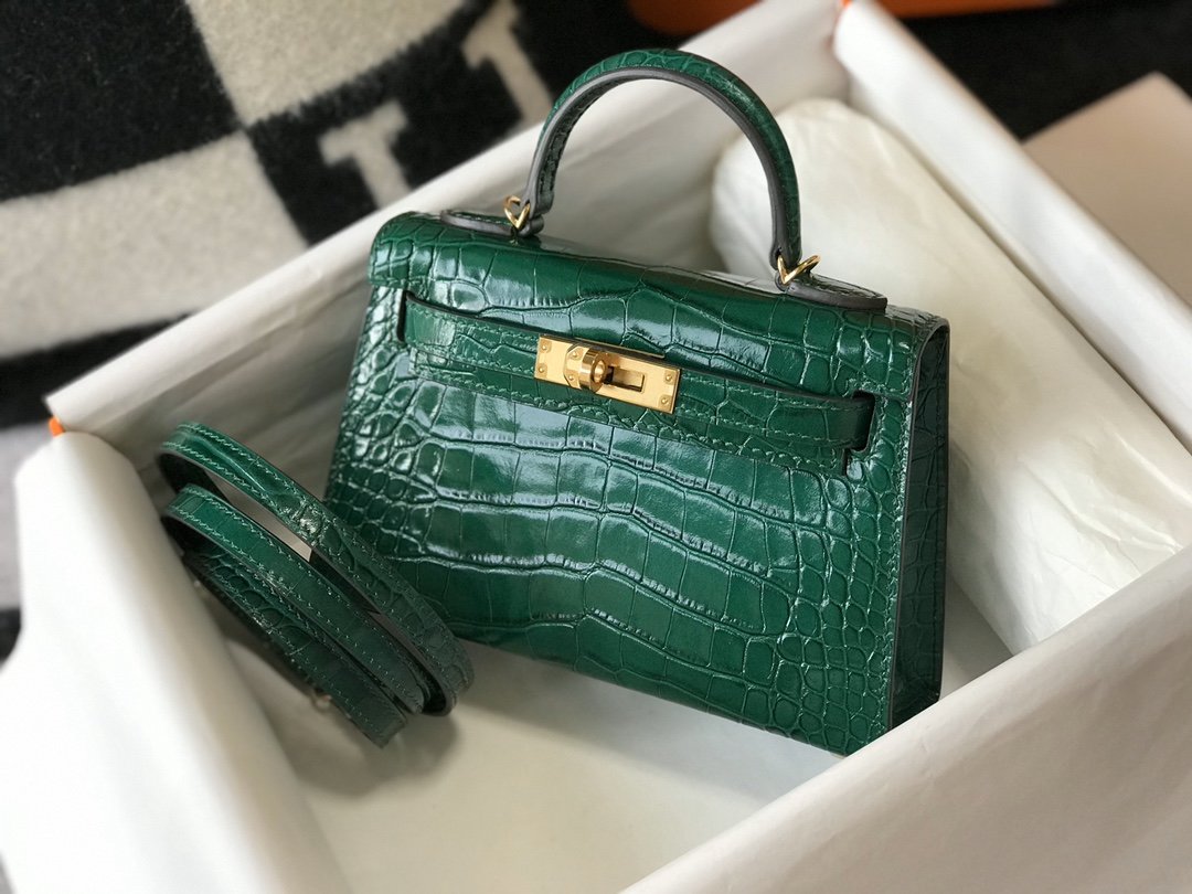 Hermes Mini Kelly 19 Embossed Patent Emerald Color Bag With Gold-Toned Harware For Women, Women’s Handbags, Shoulder Bags 7.5in/19cm