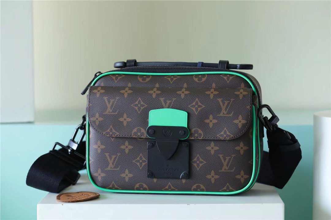 Louis Vuitton S-Lock Messenger Monogram Macassar By Virgil Abloh’s  Minty Green For Men, Men’s Bags, Shoulder And Crossbody Bags 8.7in/22cm LV M46246