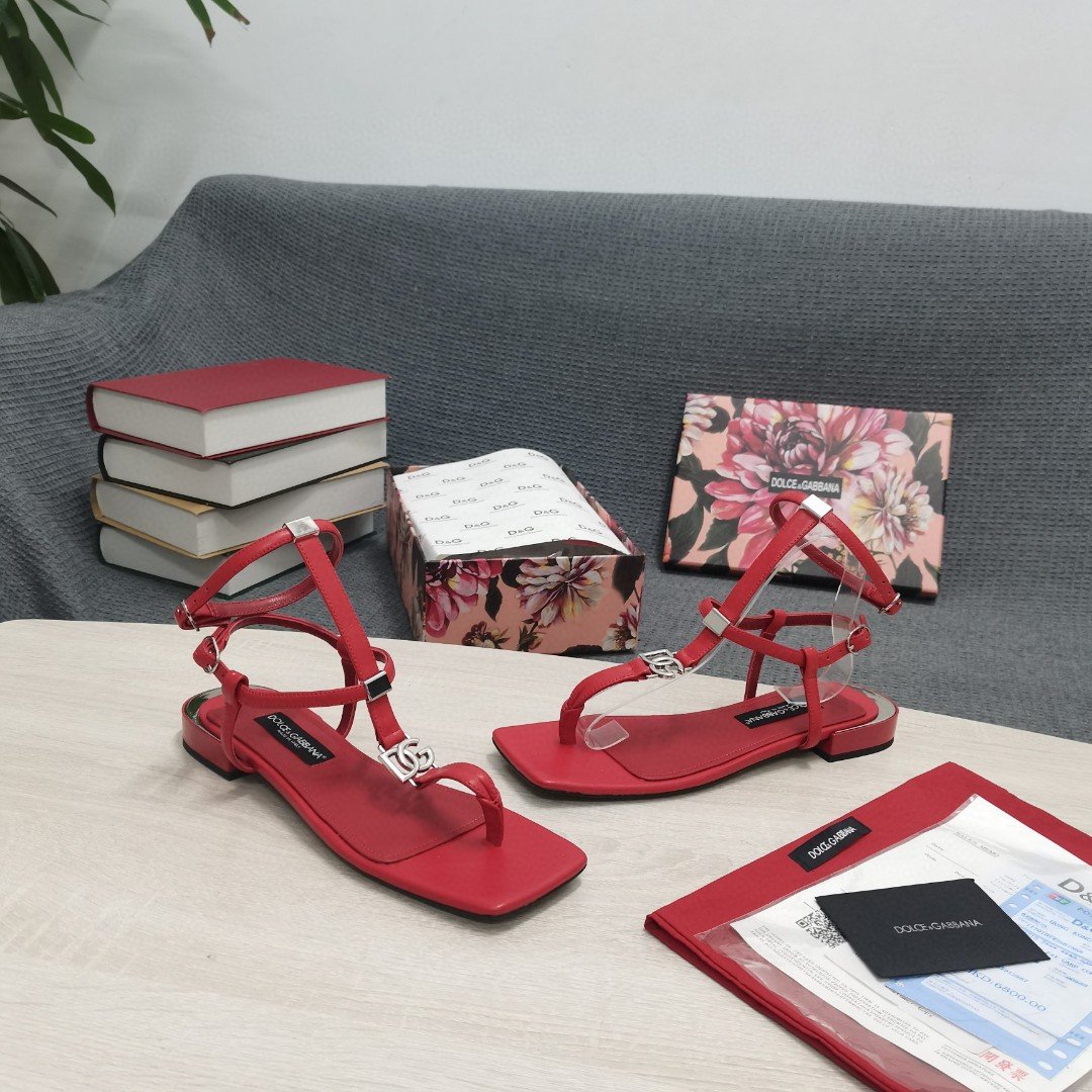 Dolce & Gabbana Nappa DG Thong Sandals Red For Women DG Shoes