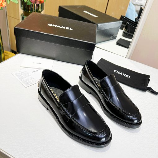 black-8-3-1.jpg