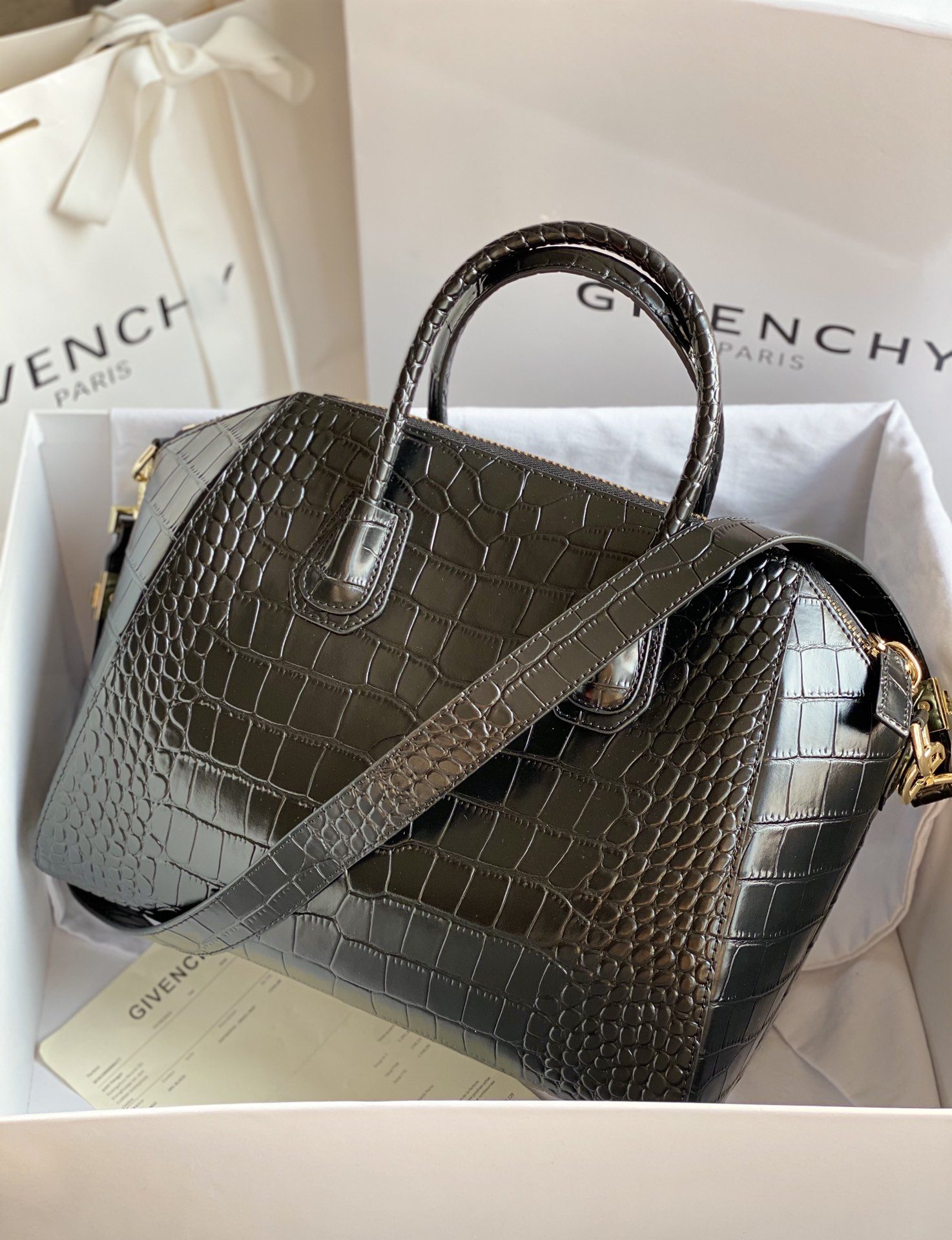 Givenchy Antigona Bag Black For Women, Women’s Handbags, Shoulder Bags 11in/28cm GVC