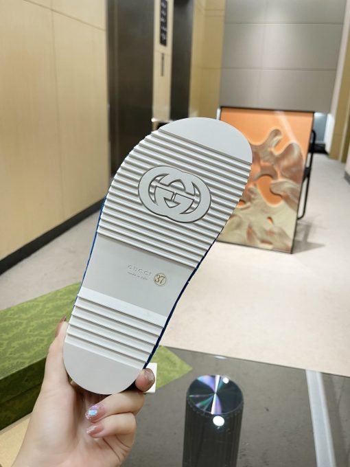 cf2ece76.jpg