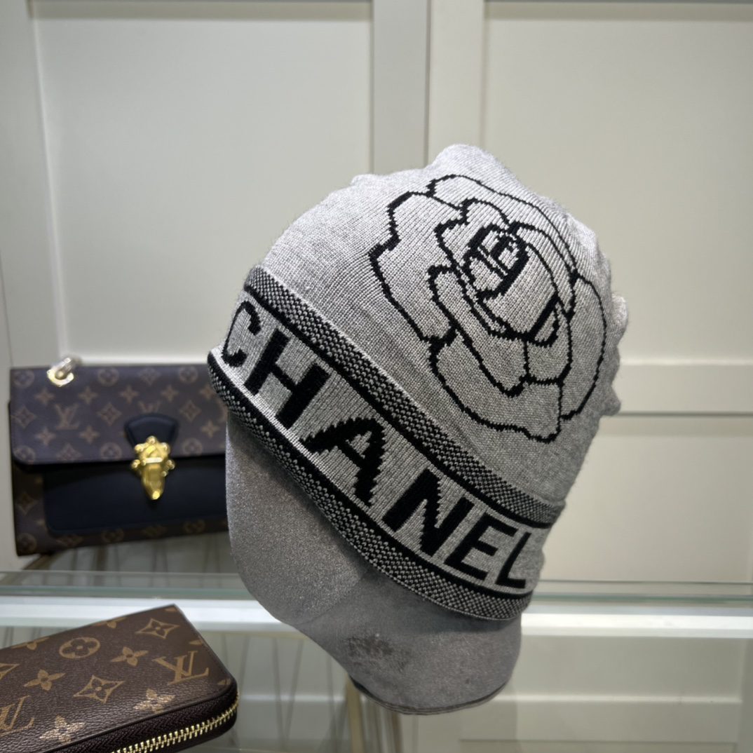 Chanel Beanie In Grey