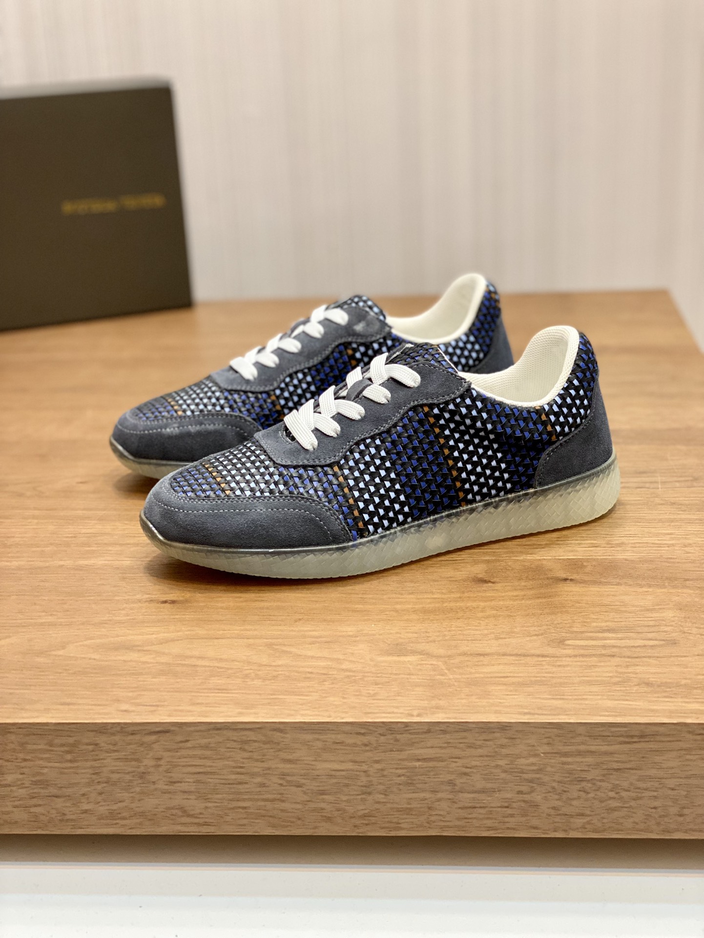 Bottega Veneta Men’s Knit Sneakers Blue For Men