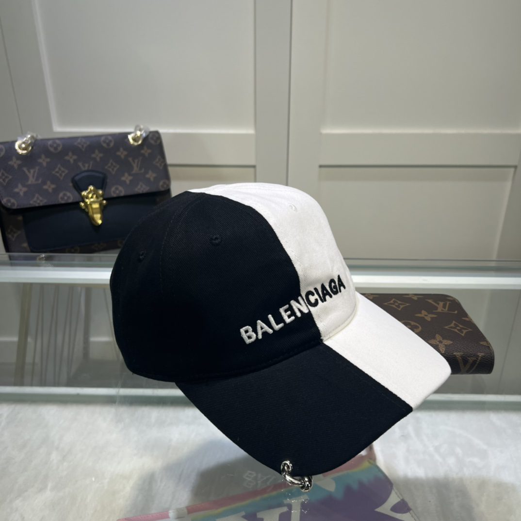 BALENCIAGA Logo Cap Black/White Cap