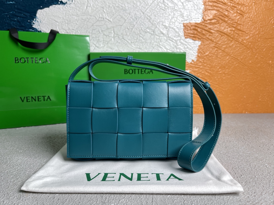 Bottega Veneta Cassette Blaster, For Women, Women’s Bags 9.1in/23cm 578004VMAY14636