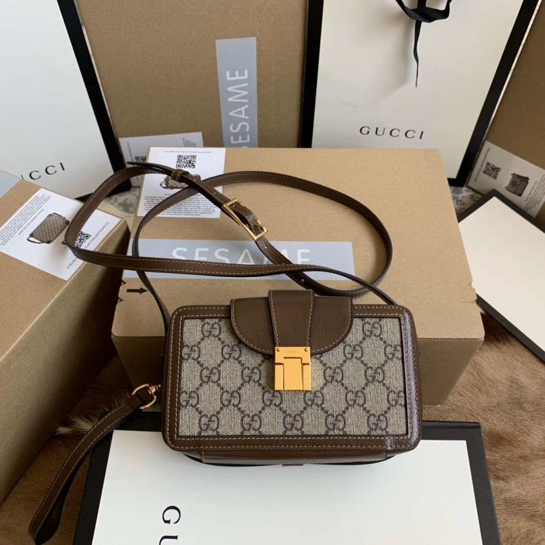 Gucci Mini Bag With Clasp Closure Beige/Ebony Gucci Supreme Canvas For Women 7.1in/18cm Gucci 614368 92TCG 8563