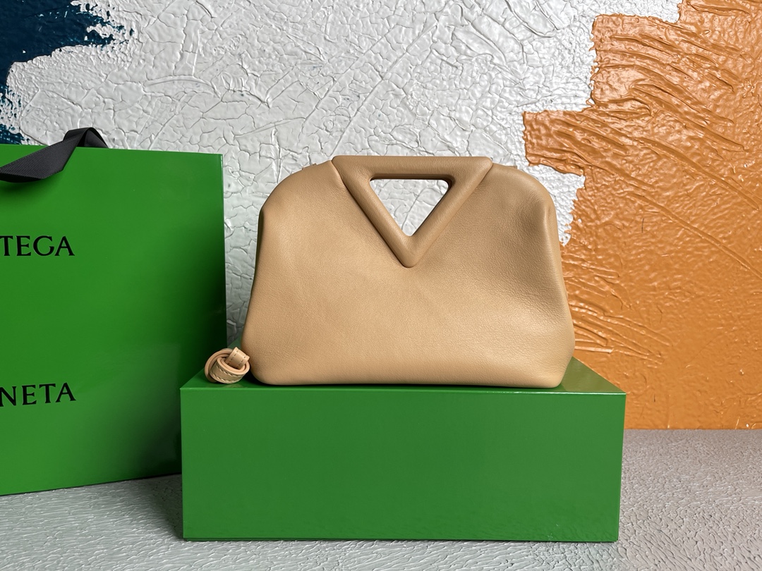 Bottega Veneta Point Brown, For Women, Women’s Bags 8.6in/22cm