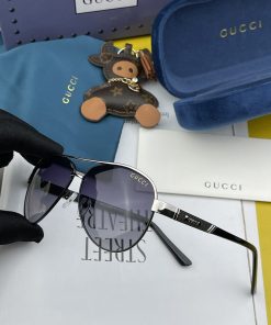 Gucci Oversize Oval-Frame Sunglasses