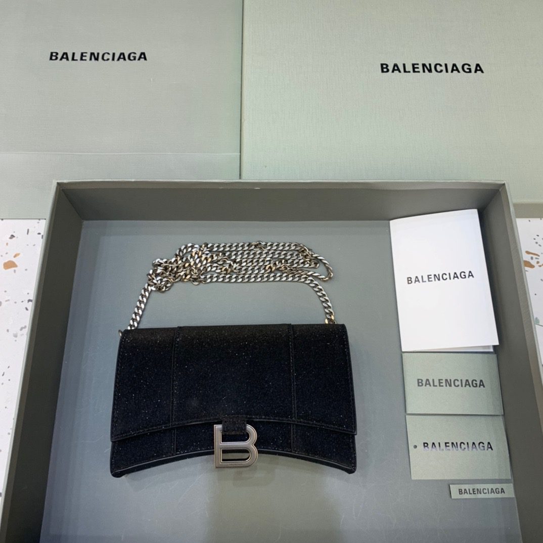 BALENCIAGA Hourglass Wallet On Chain in Black, For Women, Women’s Bags 7.6in/19cm 6560502102G1000