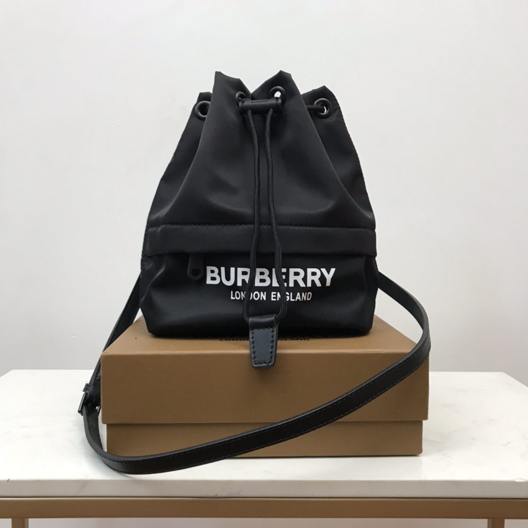 Burberry Logo Print Nylon Drawcord Pouch Black For Women, Women’s Bags 7.7in/19.5cm