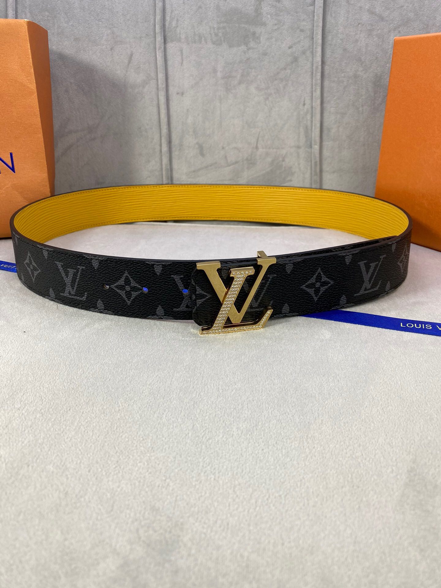 Louis Vuitton LV Diamond Reversible Belt Monogram Eclipse, LV Women Belt