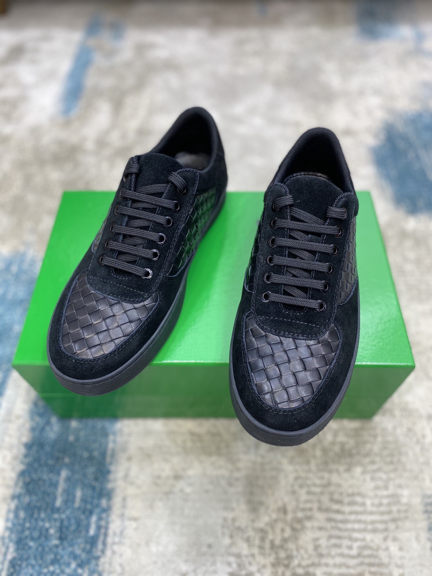 Bottega Veneta Men’s With Wave Line Sneakers Black For Men