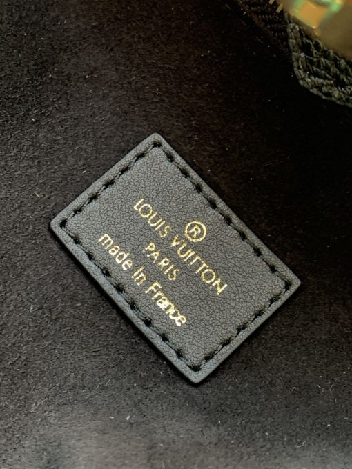 f81f3519.jpg