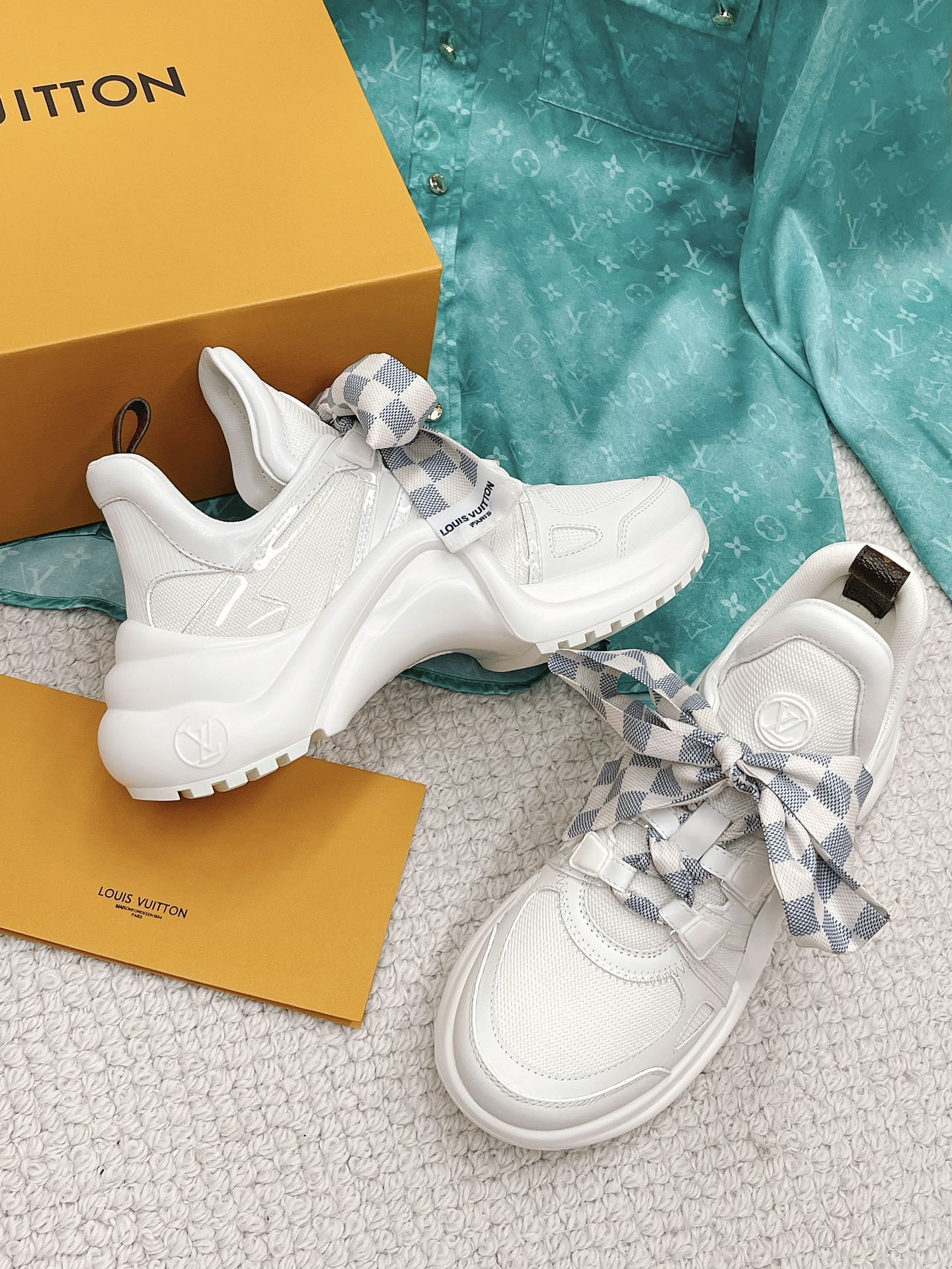 Louis Vuitton Women’s LV Archlight Sneaker White For Women LV