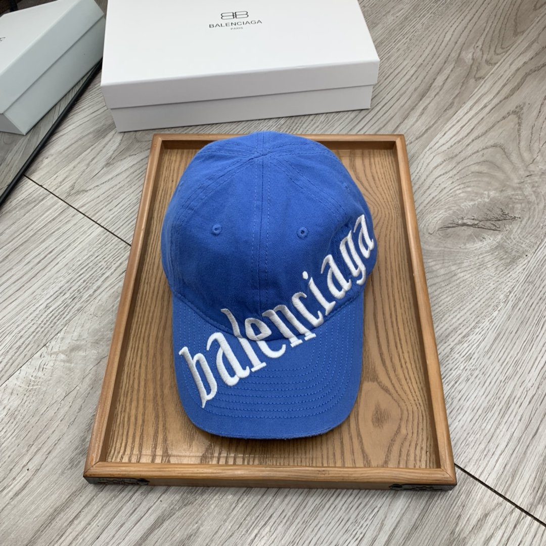 BALENCIAGA Diagonal Cap In Blue