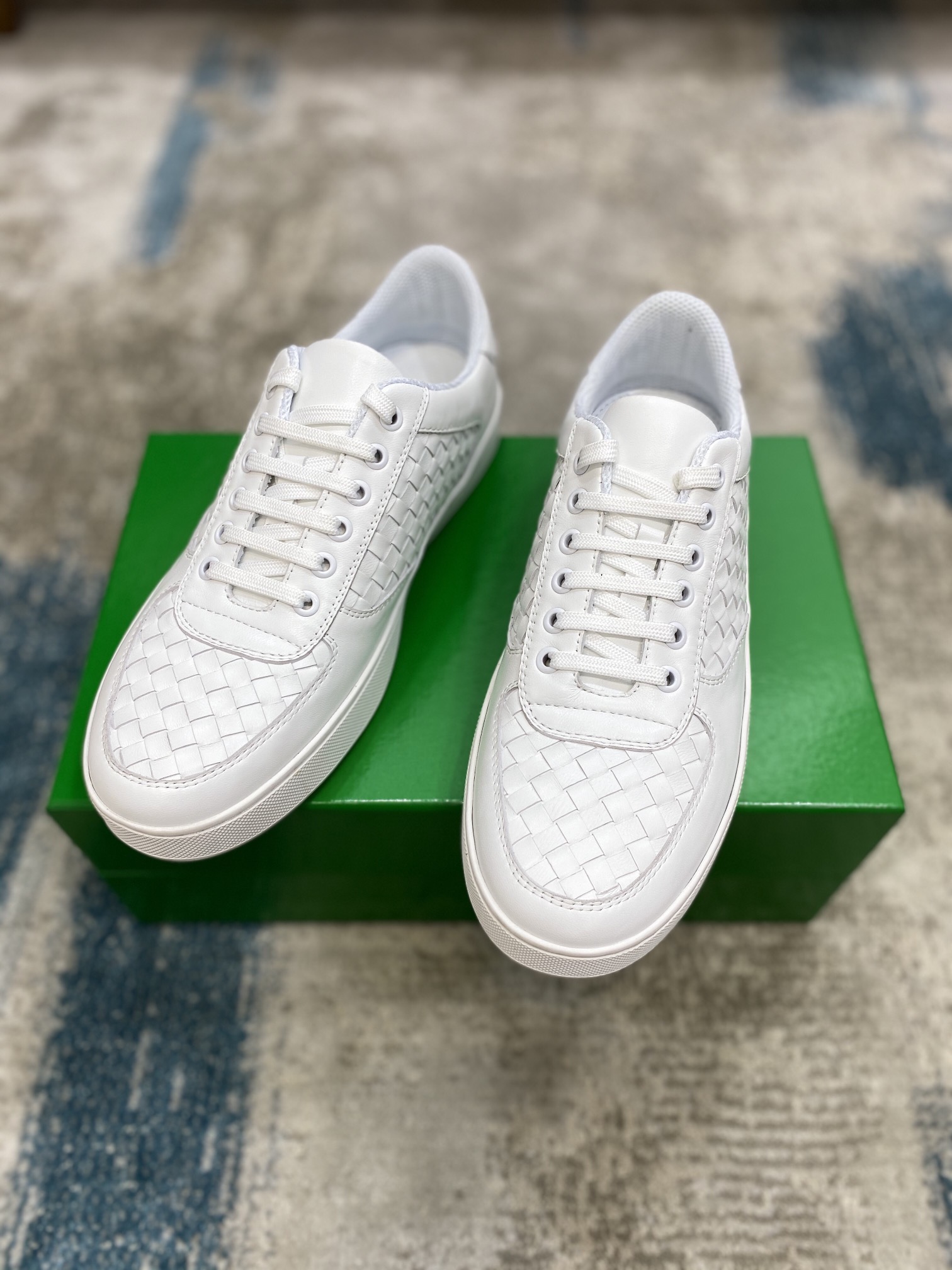 Bottega Veneta Men’s With Wave Line Sneakers White For Men