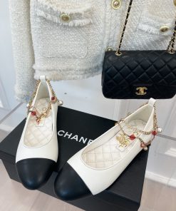 Chanel Women’s Ballerinas With Chain White For Women