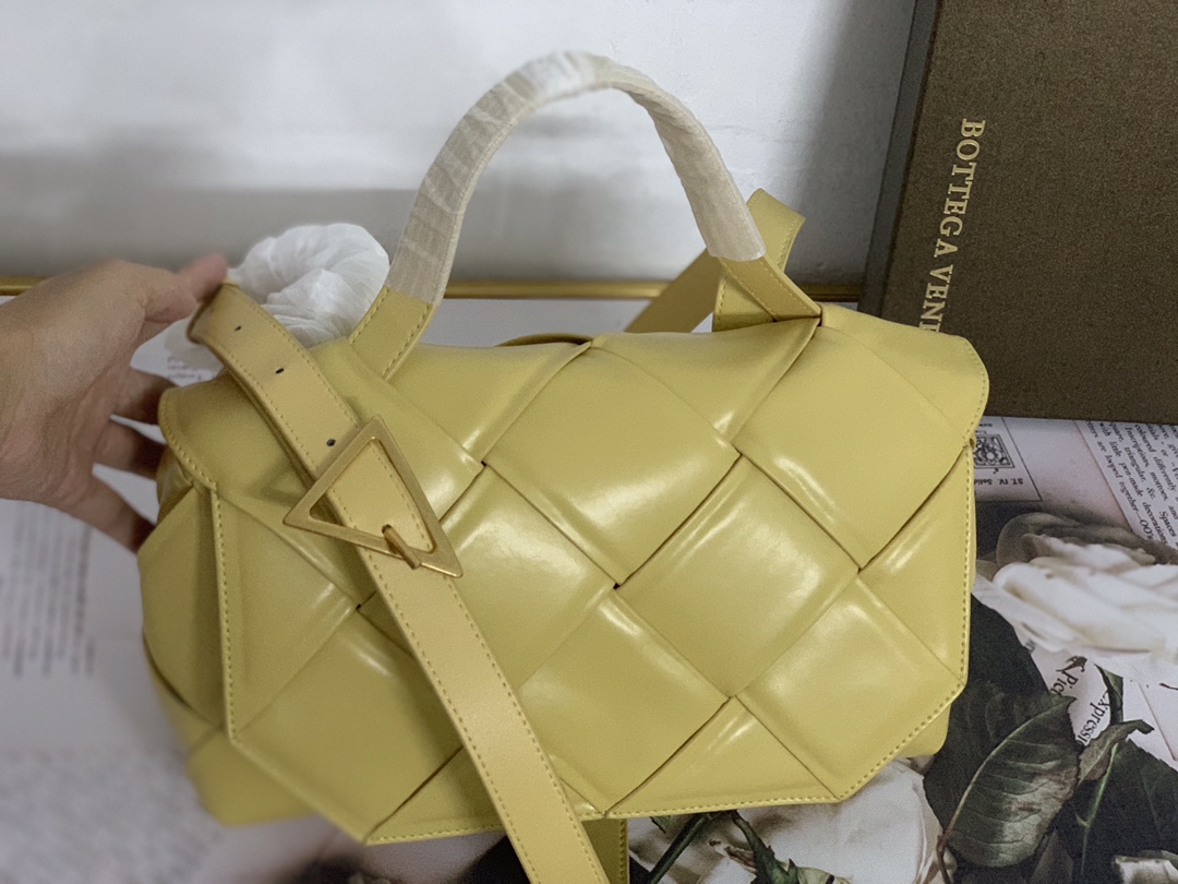 Bottega Veneta Handle Bag Yellow, For Women, Women’s Bags 11.4in/29cm
