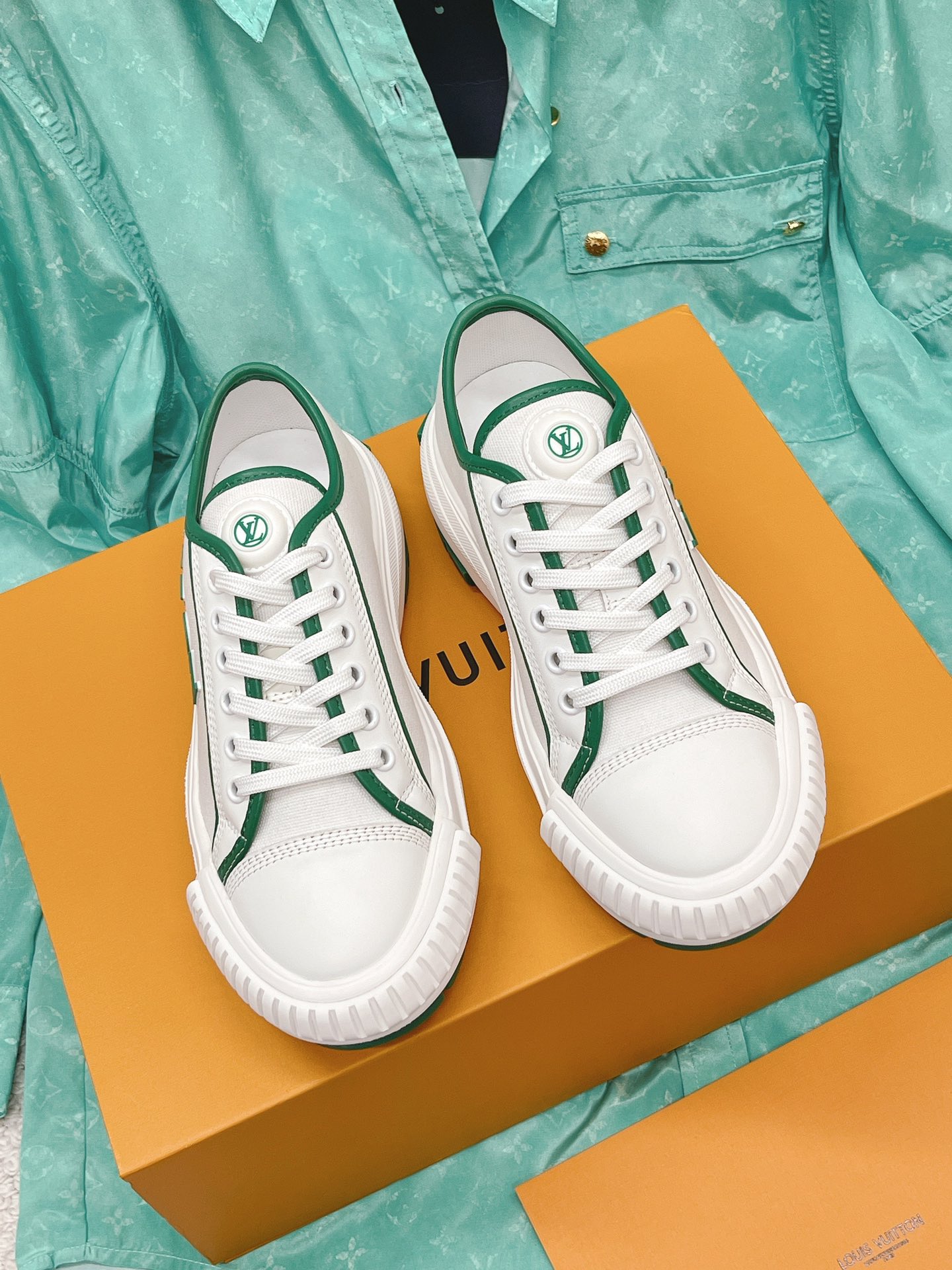 Louis Vuitton Women’s LV Squad Sneaker Green For Women LV